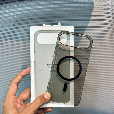 PureMag Anti-Yellow iPhone 17 Case