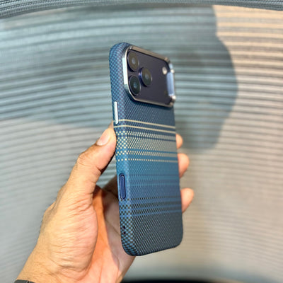 FibreLux Blue MagSafe iPhone 17 Case