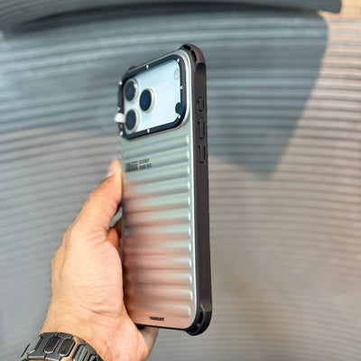 Luxora Wave MagSafe iPhone 17 Pro Case