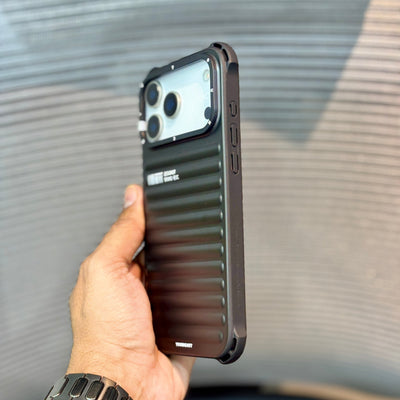 Luxora Wave MagSafe iPhone 17 Pro Case