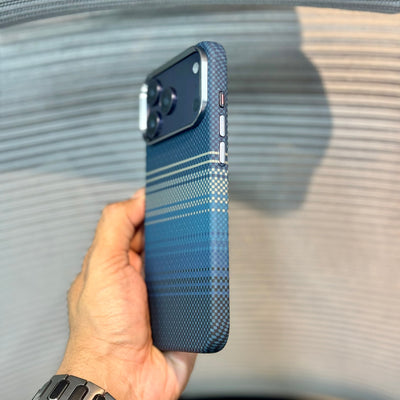 FibreLux Blue MagSafe iPhone 17 Case